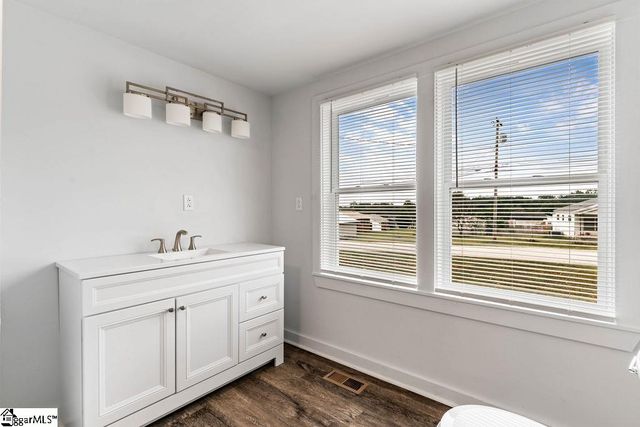 307 Old English Road, Union, SC 29379