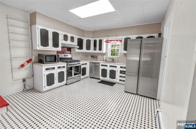 90 Cedar Street, Ridgefield Park, NJ 07660