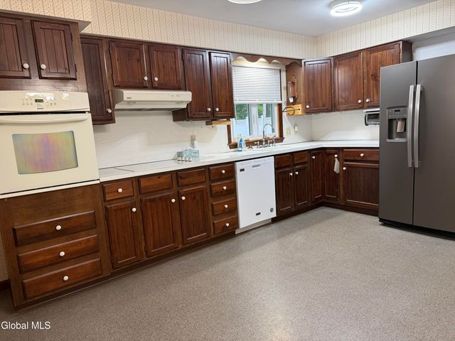 11 Alvina Boulevard, Guilderland, NY 12203