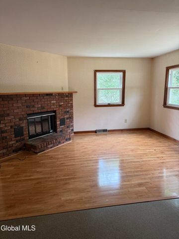 11 Alvina Boulevard, Guilderland, NY 12203