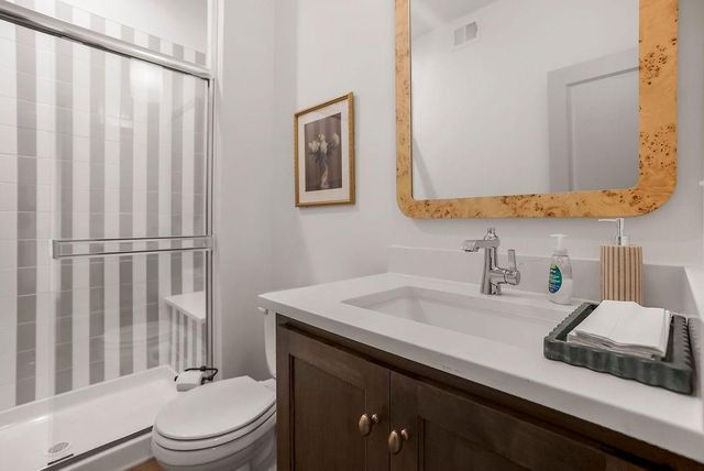 17620 High Street, Overland Park, KS 66085