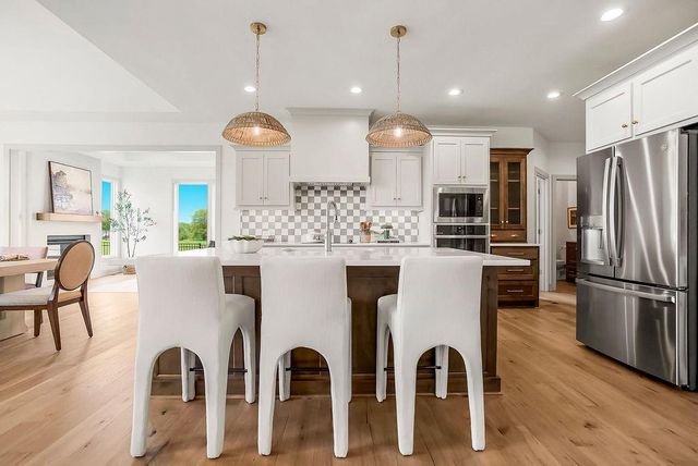 17620 High Street, Overland Park, KS 66085