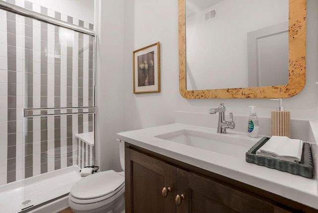 17620 High Street, Overland Park, KS 66085