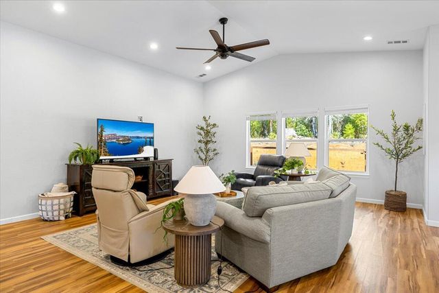 353 Cedar Ridge Drive, Cave Junction, OR 97523