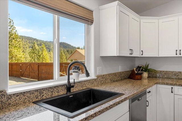 353 Cedar Ridge Drive, Cave Junction, OR 97523