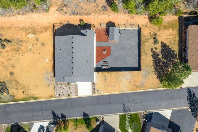 353 Cedar Ridge Drive, Cave Junction, OR 97523