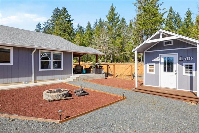 353 Cedar Ridge Drive, Cave Junction, OR 97523