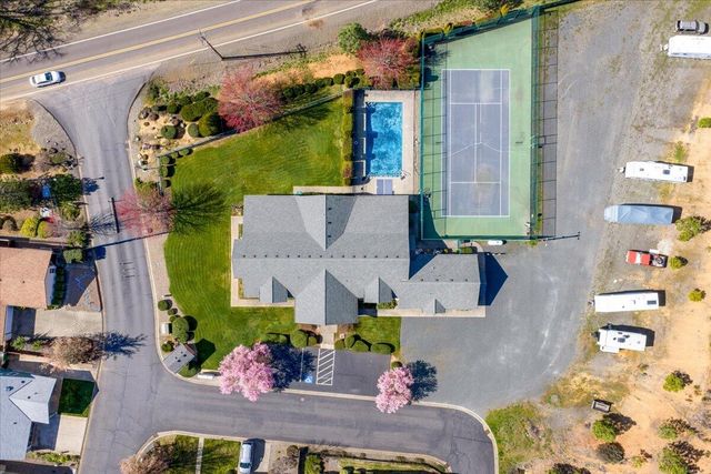 353 Cedar Ridge Drive, Cave Junction, OR 97523