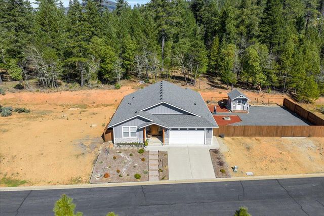 353 Cedar Ridge Drive, Cave Junction, OR 97523