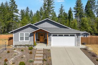353 Cedar Ridge Drive, Cave Junction, OR 97523