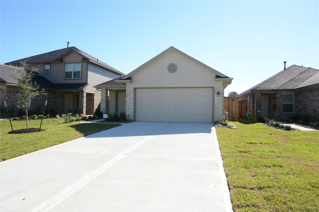 1319 Winding Willow Drive, Pinehurst, TX 77362