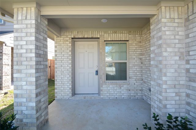 1319 Winding Willow Drive, Pinehurst, TX 77362
