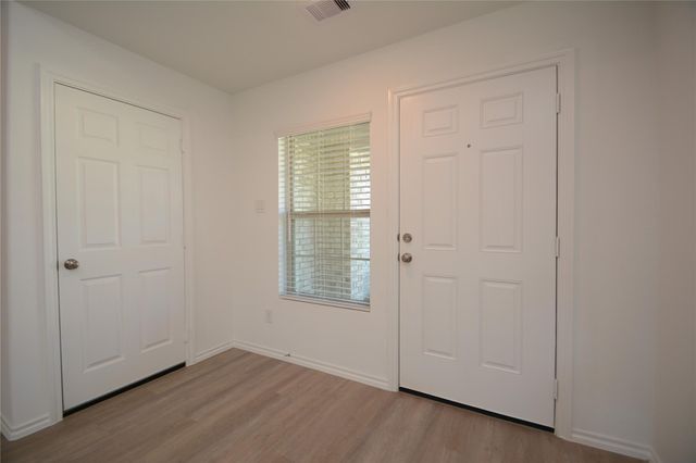 1319 Winding Willow Drive, Pinehurst, TX 77362