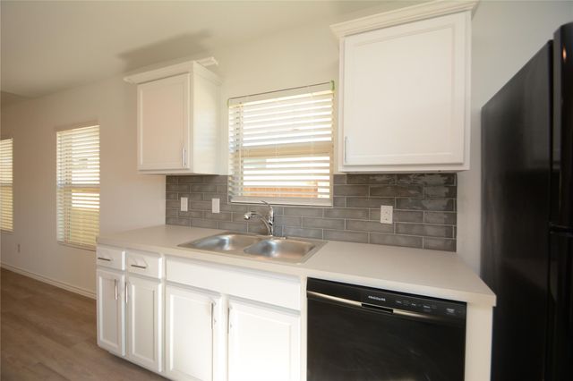 1319 Winding Willow Drive, Pinehurst, TX 77362