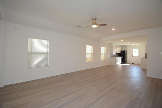1319 Winding Willow Drive, Pinehurst, TX 77362