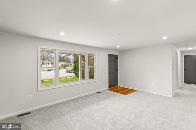 81 HUGHES DR, Abbottstown, PA 17301