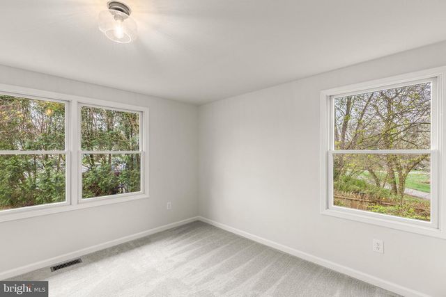 81 HUGHES DR, Abbottstown, PA 17301