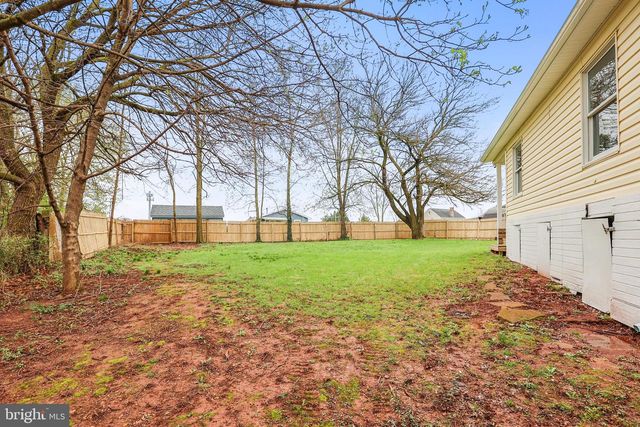 81 HUGHES DR, Abbottstown, PA 17301