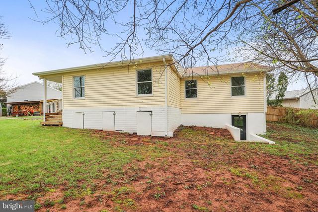 81 HUGHES DR, Abbottstown, PA 17301