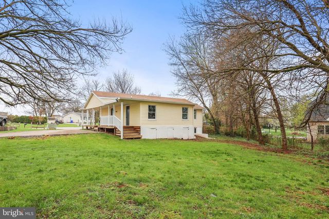 81 HUGHES DR, Abbottstown, PA 17301