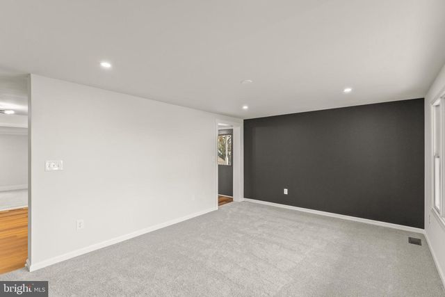 81 HUGHES DR, Abbottstown, PA 17301