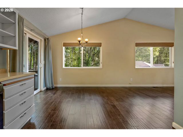 59420 PONDEROSA Dr, St Helens, OR 97051
