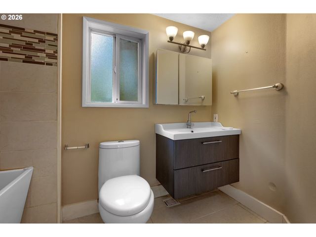 59420 PONDEROSA Dr, St Helens, OR 97051