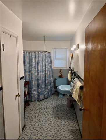111 Goldcrest Drive DR, Chesapeake, VA 23325