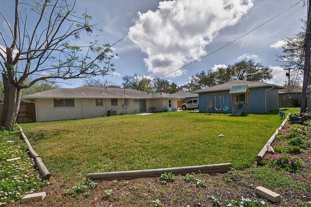 418 Sheridan Dr, Corpus Christi, TX 78412