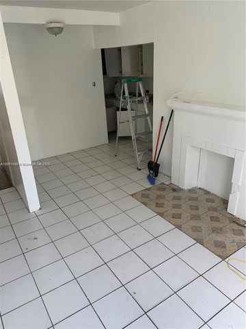 1037 NW 30th St, Miami, FL 33127