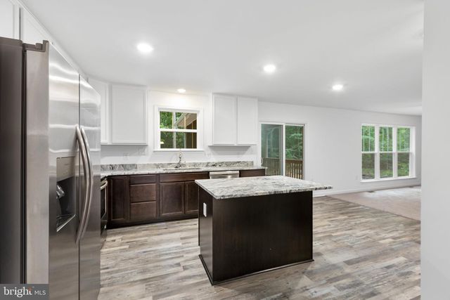 282 CIRCLE LN, Colonial Beach, VA 22443