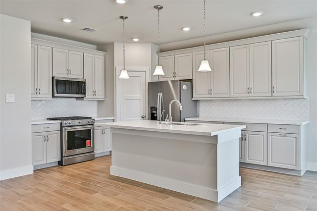 225 Magnolia Laurel Drive, Alvin, TX 77511