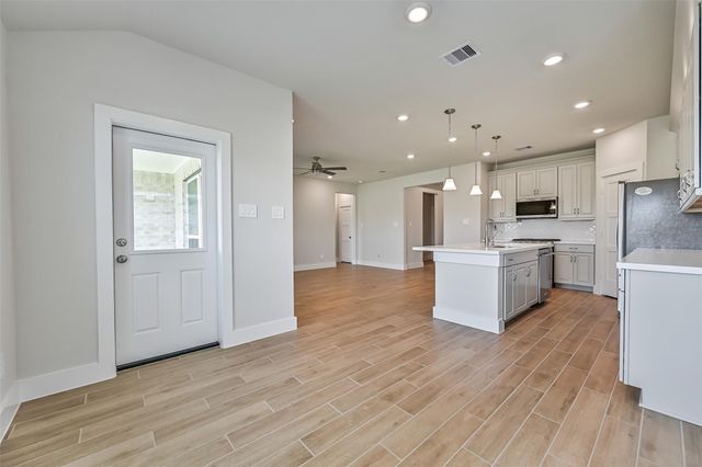 225 Magnolia Laurel Drive, Alvin, TX 77511