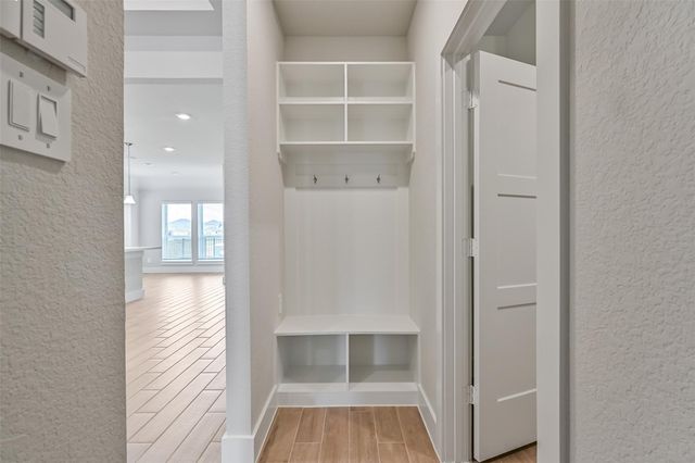 225 Magnolia Laurel Drive, Alvin, TX 77511