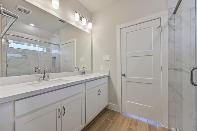 225 Magnolia Laurel Drive, Alvin, TX 77511