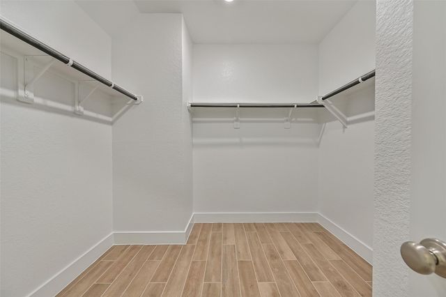 225 Magnolia Laurel Drive, Alvin, TX 77511