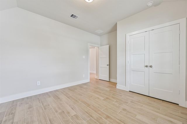 225 Magnolia Laurel Drive, Alvin, TX 77511