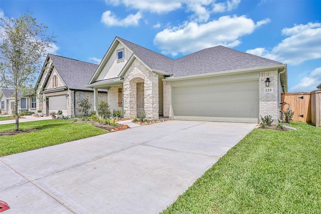 225 Magnolia Laurel Drive, Alvin, TX 77511