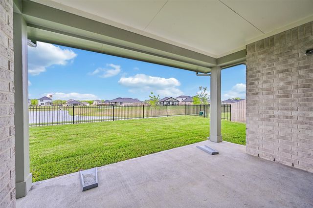 225 Magnolia Laurel Drive, Alvin, TX 77511