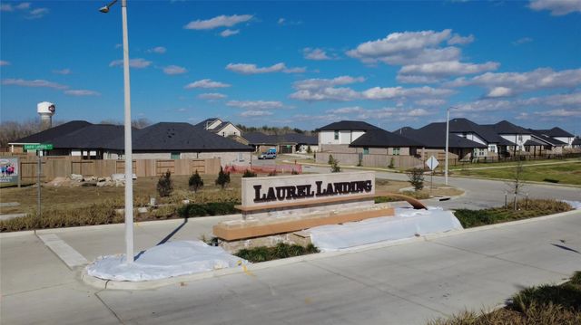 225 Magnolia Laurel Drive, Alvin, TX 77511