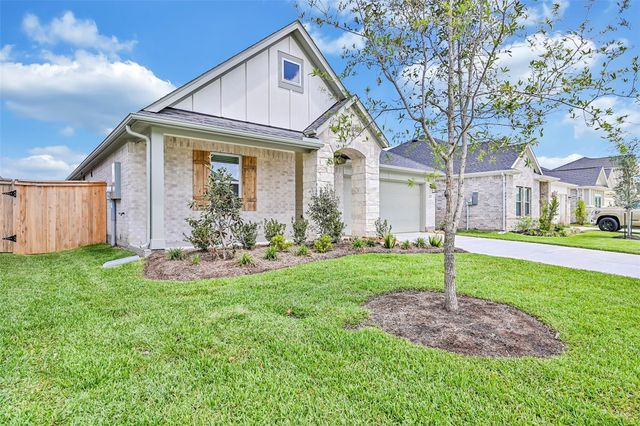 225 Magnolia Laurel Drive, Alvin, TX 77511