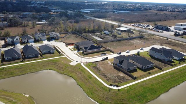 225 Magnolia Laurel Drive, Alvin, TX 77511