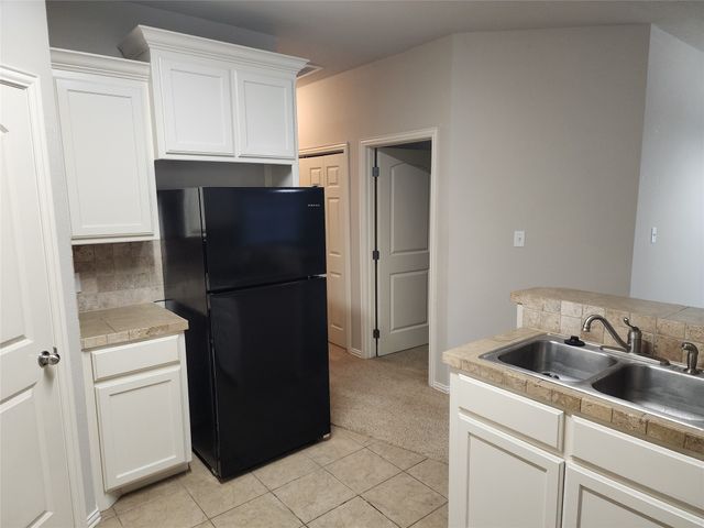 151 N Meadows Drive N, Granbury, TX 76048