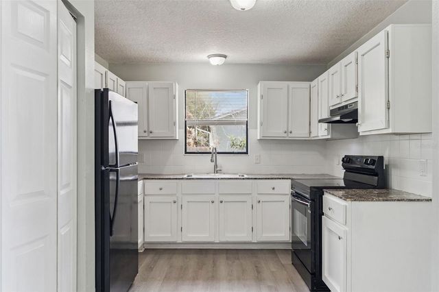 202 S BOSTON AVENUE, Deland, FL 32724