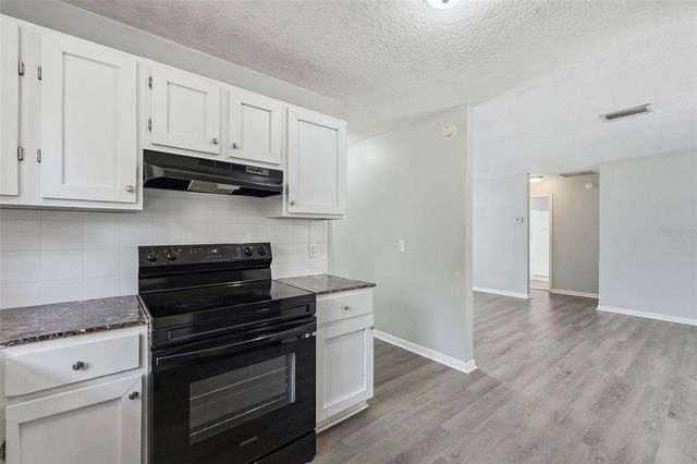 202 S BOSTON AVENUE, Deland, FL 32724