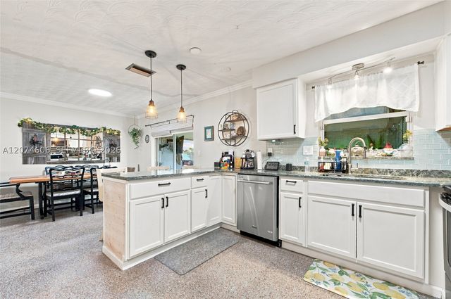 1540 NE 34th St, Pompano Beach, FL 33064