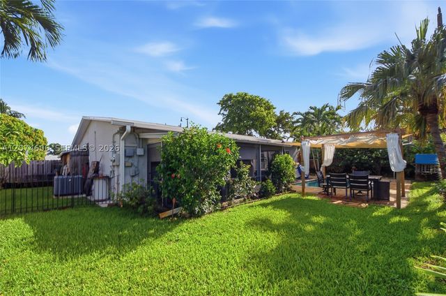 1540 NE 34th St, Pompano Beach, FL 33064