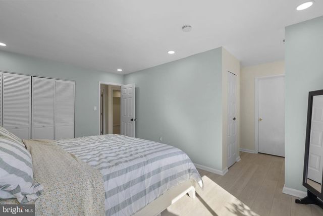8002 INVERNESS RIDGE RD, Potomac, MD 20854