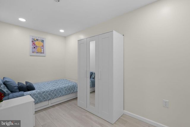 8002 INVERNESS RIDGE RD, Potomac, MD 20854