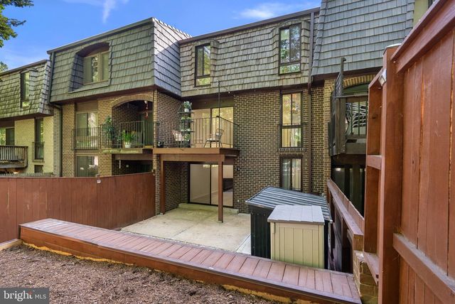 8002 INVERNESS RIDGE RD, Potomac, MD 20854